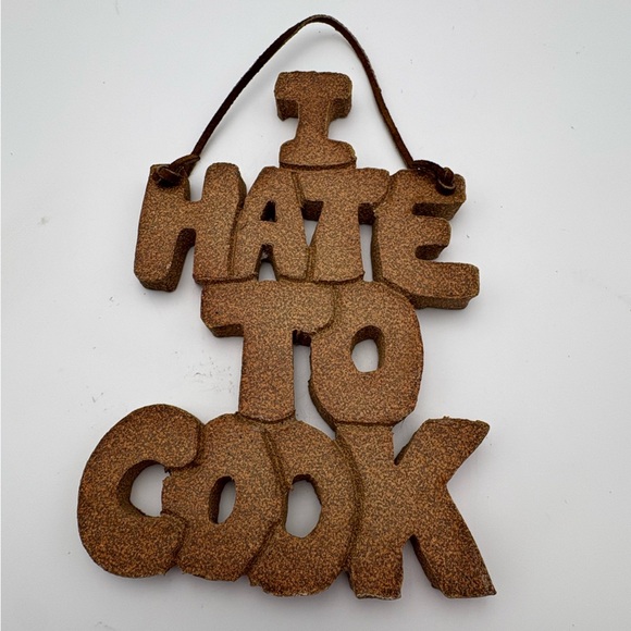 Other - Vintage 1970’s Pottery “I Hate To Cook” Wall Hanging